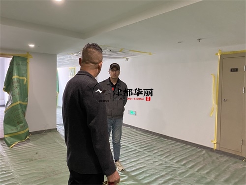 銀川裝修公司|銀川易馳辦公室裝修設(shè)計工地量尺