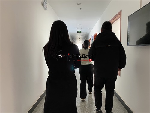 銀川裝修公司|銀川晧月辦公樓設計裝修現(xiàn)場勘察